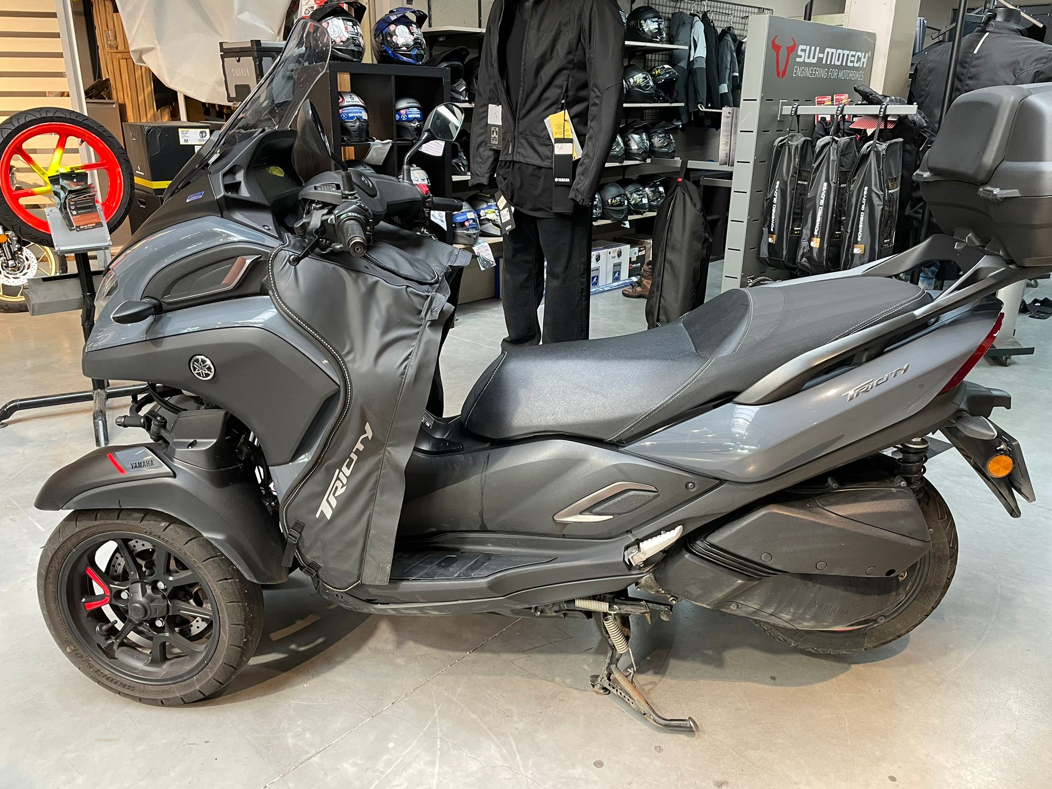 Tricity 300 – Image 2