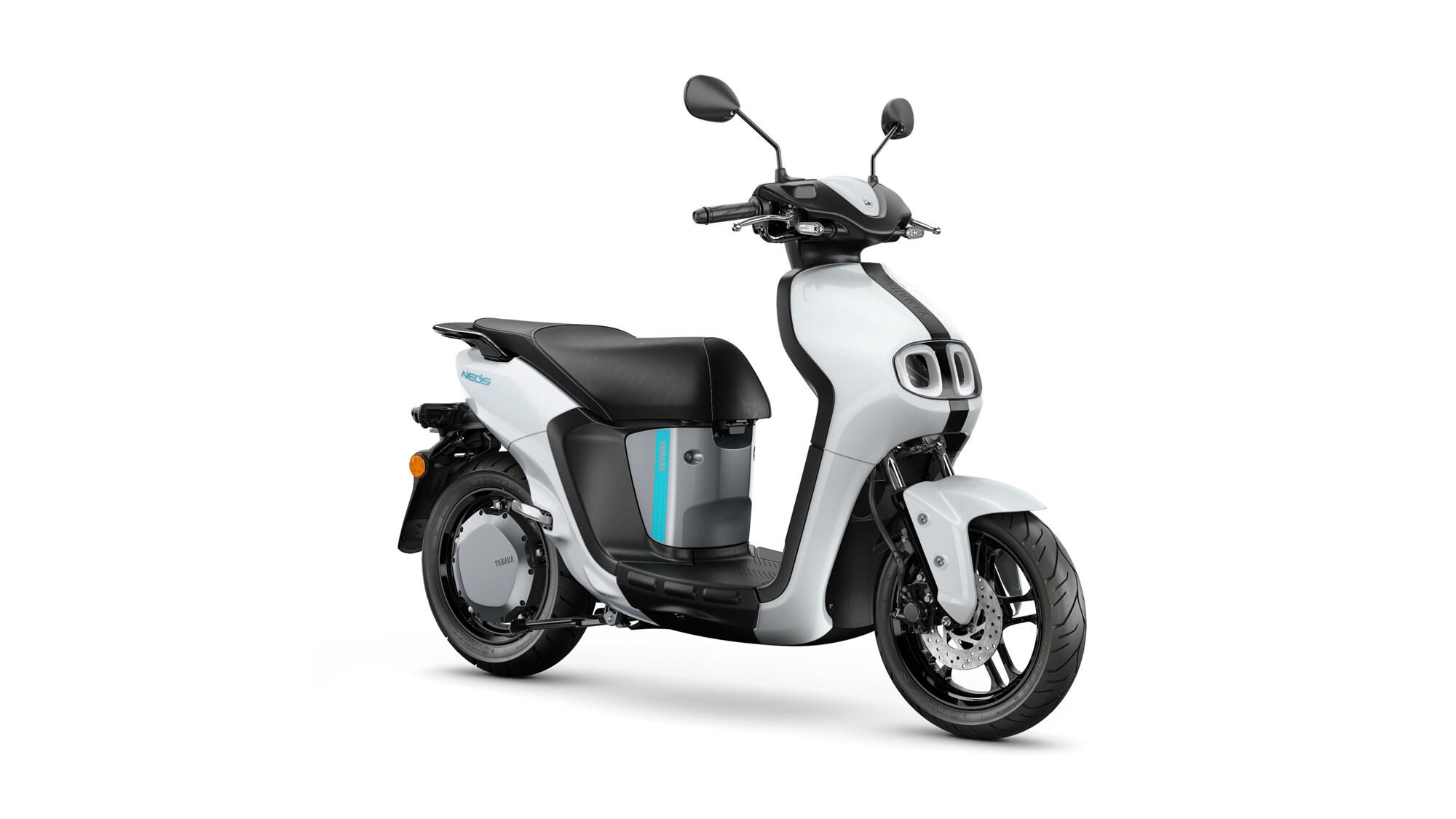 Yamaha NEO's Dual Battery